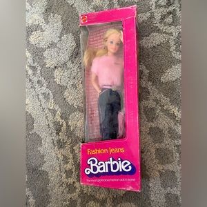 Vintage 1982 Fashion Jeans Barbie, rare/hard to find/collectible, still in box
